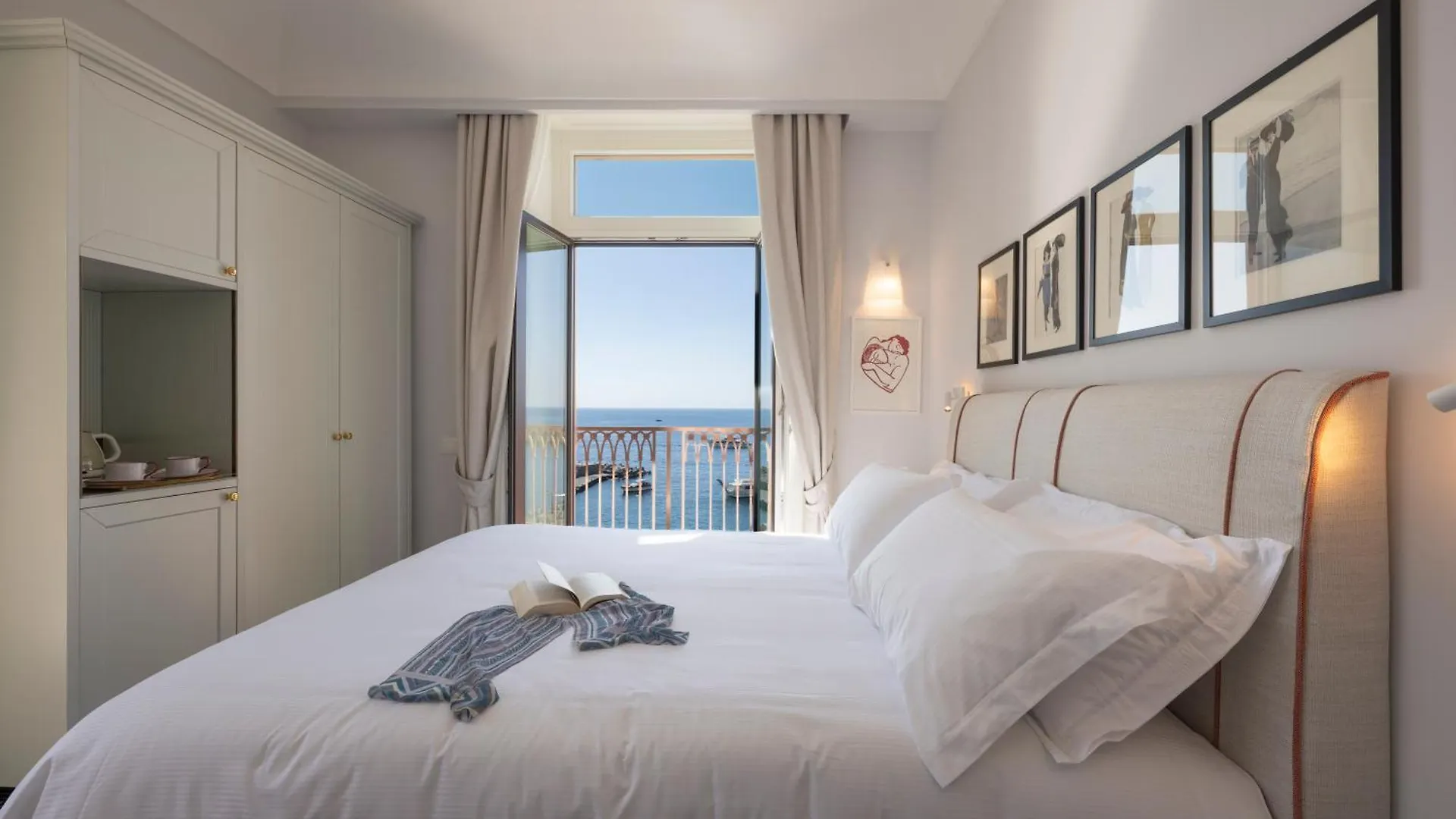 Bed and Breakfast Abbraccio Amalfi Boutique Retreat Bed & Breakfast